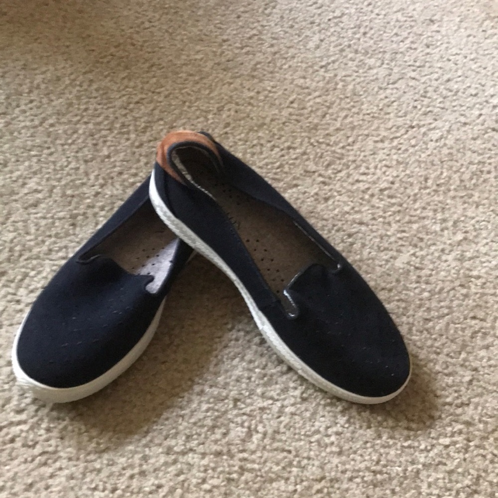 Pendleton slip on